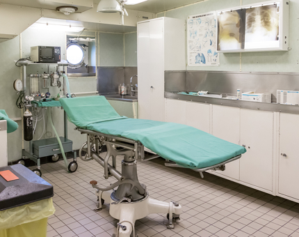 A view of Britannia's Operating Theatre, with original 1950s fixtures.
